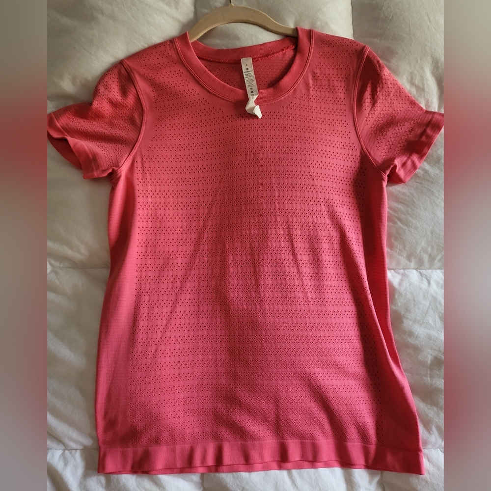 Lululemon vent crew short sleeve top- coral color